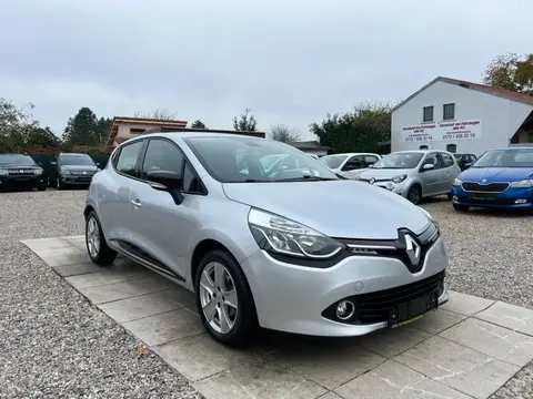 Used RENAULT CLIO Petrol 2015 Ad 