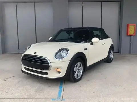 Used MINI COOPER Diesel 2019 Ad 