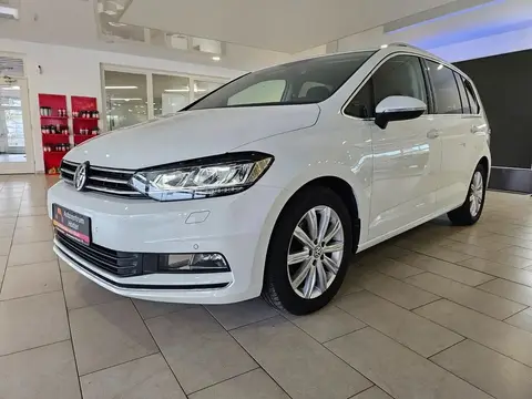 Used VOLKSWAGEN TOURAN Petrol 2017 Ad 