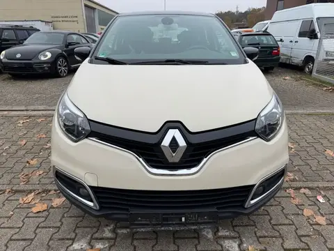 Used RENAULT CAPTUR Petrol 2015 Ad 