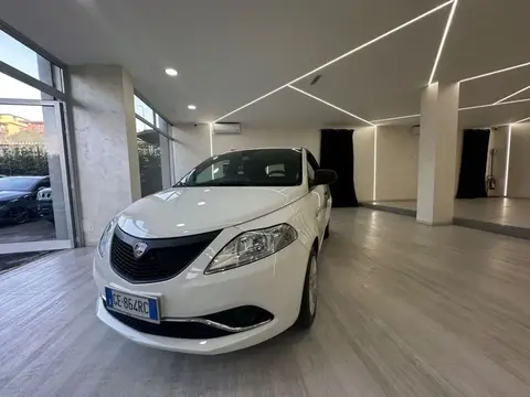 Used LANCIA YPSILON Hybrid 2021 Ad 