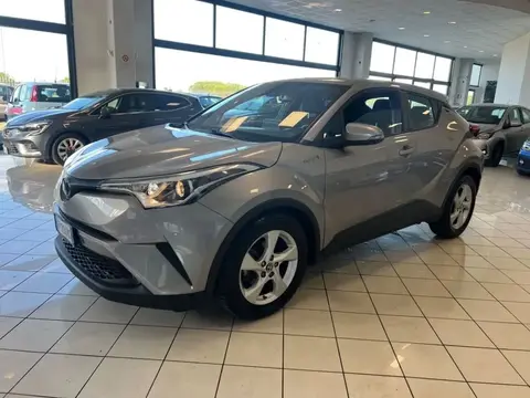 Used TOYOTA C-HR Hybrid 2018 Ad 