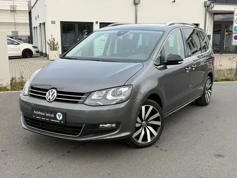 Used VOLKSWAGEN SHARAN Petrol 2021 Ad Germany