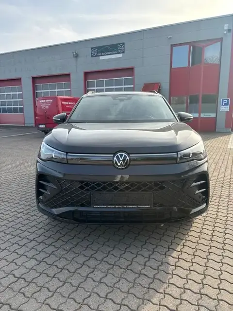 Used VOLKSWAGEN TIGUAN Petrol 2024 Ad 