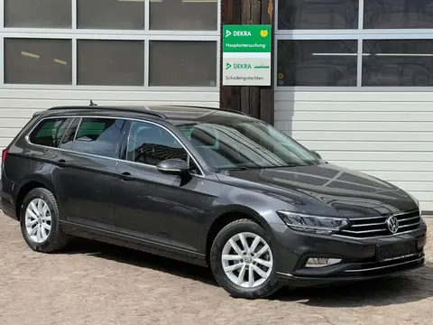 Used VOLKSWAGEN PASSAT Petrol 2020 Ad 