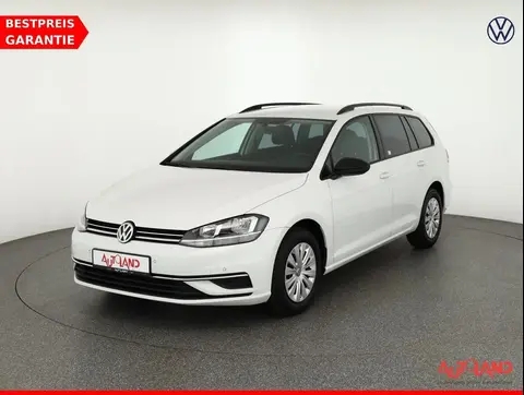 Used VOLKSWAGEN GOLF Petrol 2018 Ad 