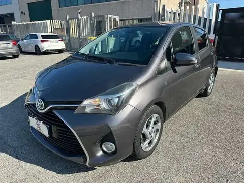 Used TOYOTA YARIS Hybrid 2016 Ad 