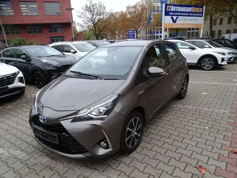 Used TOYOTA YARIS Hybrid 2017 Ad 