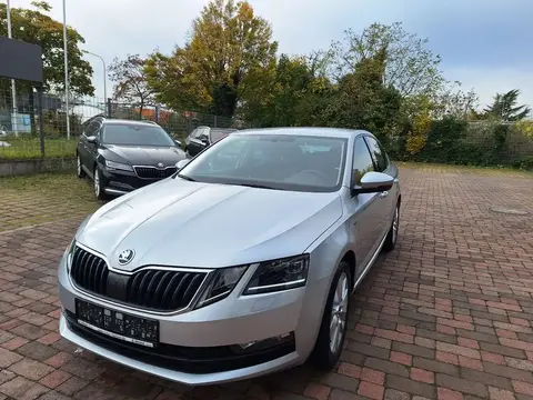 Used SKODA OCTAVIA Petrol 2018 Ad 