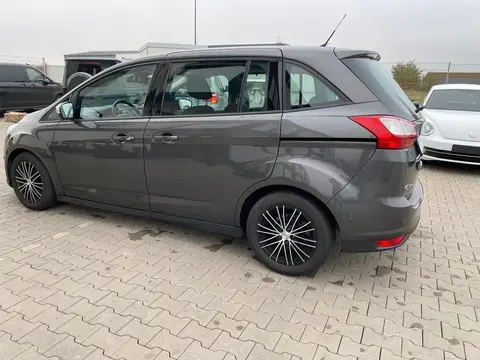 Used FORD GRAND C-MAX Petrol 2016 Ad 