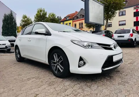 Used TOYOTA AURIS Petrol 2015 Ad 