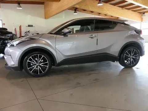 Annonce TOYOTA C-HR Hybride 2018 d'occasion 