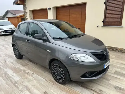 Annonce LANCIA YPSILON Essence 2018 d'occasion 