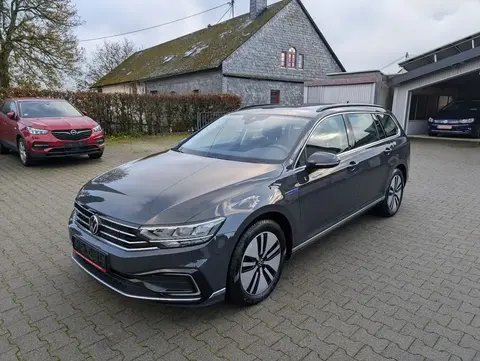 Used VOLKSWAGEN PASSAT Hybrid 2021 Ad 