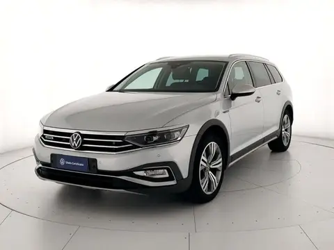 Used VOLKSWAGEN PASSAT  2022 Ad 