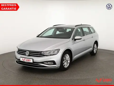 Used VOLKSWAGEN PASSAT Petrol 2020 Ad 