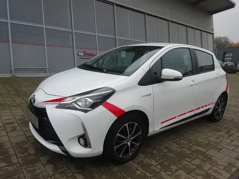 Used TOYOTA YARIS Hybrid 2018 Ad 