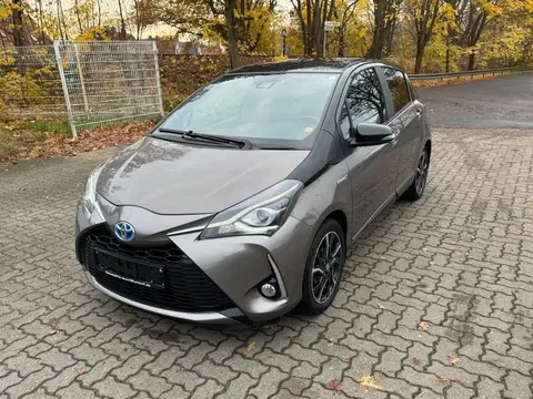 Used TOYOTA YARIS Hybrid 2017 Ad 