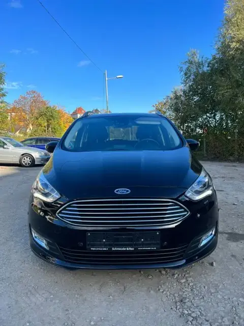 Used FORD GRAND C-MAX Petrol 2018 Ad 