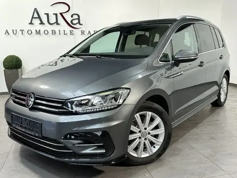 Used VOLKSWAGEN TOURAN Petrol 2019 Ad 