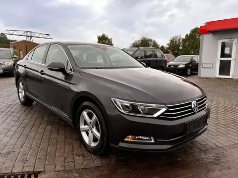 Used VOLKSWAGEN PASSAT Petrol 2018 Ad 