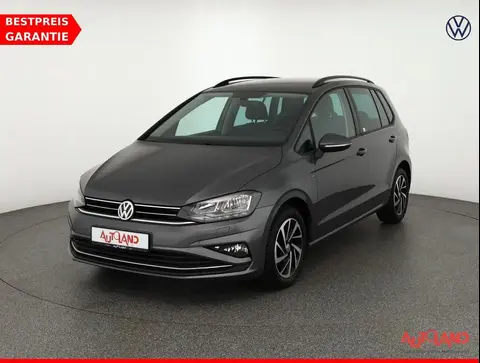 Used VOLKSWAGEN GOLF Petrol 2018 Ad 