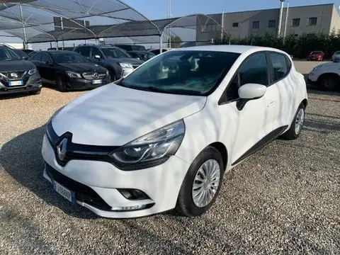 Used RENAULT CLIO  2017 Ad 