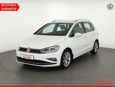 Used VOLKSWAGEN GOLF Petrol 2018 Ad 