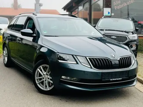 Used SKODA OCTAVIA Petrol 2019 Ad 