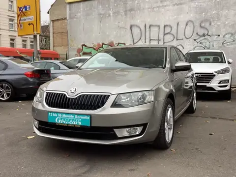 Used SKODA OCTAVIA Petrol 2015 Ad 