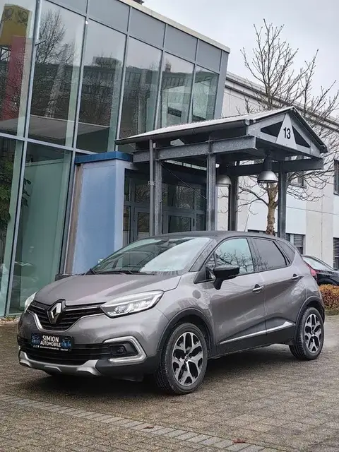 Used RENAULT CAPTUR Petrol 2018 Ad 