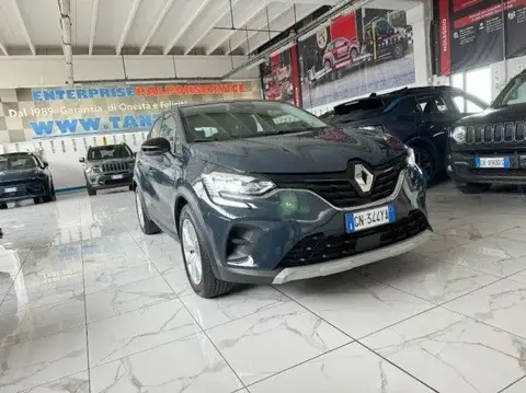 Used RENAULT CAPTUR Hybrid 2023 Ad 