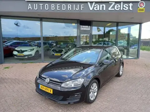 Used VOLKSWAGEN GOLF Petrol 2016 Ad 