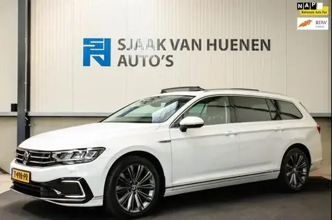 Used VOLKSWAGEN PASSAT Hybrid 2021 Ad 