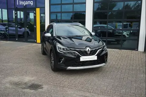 Used RENAULT CAPTUR Hybrid 2022 Ad 