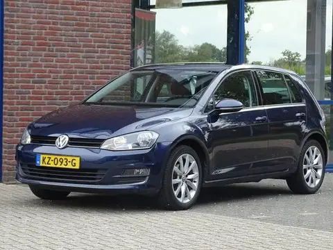 Used VOLKSWAGEN GOLF Petrol 2017 Ad 