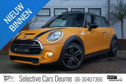 Used MINI COOPER Petrol 2015 Ad 