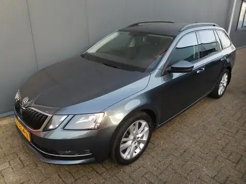 Used SKODA OCTAVIA Petrol 2018 Ad 