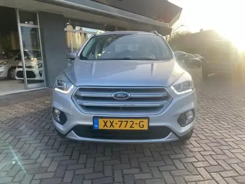 Annonce FORD KUGA Essence 2019 d'occasion 