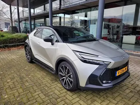 Used TOYOTA C-HR Hybrid 2023 Ad 