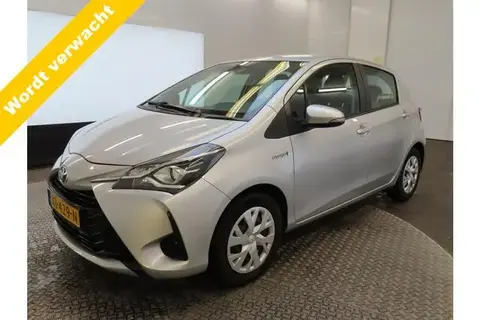 Used TOYOTA YARIS Hybrid 2018 Ad 