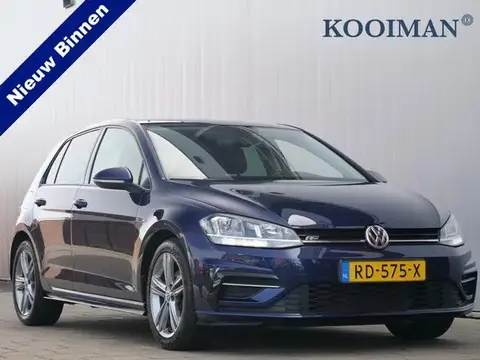 Used VOLKSWAGEN GOLF Petrol 2017 Ad 