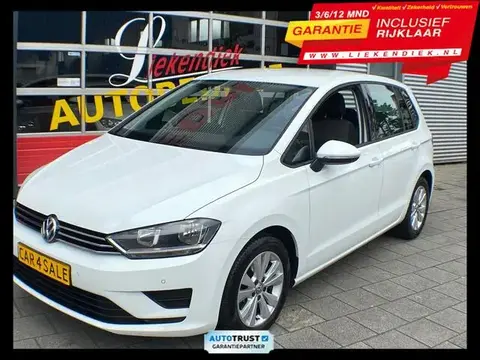 Used VOLKSWAGEN GOLF Petrol 2017 Ad 