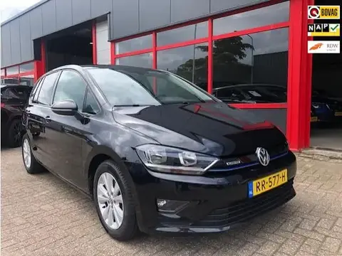 Used VOLKSWAGEN GOLF Petrol 2018 Ad 