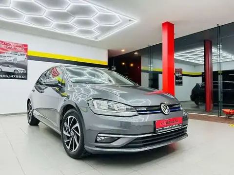 Used VOLKSWAGEN GOLF Petrol 2018 Ad 