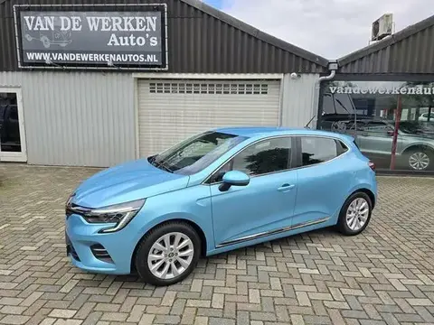 Used RENAULT CLIO Hybrid 2021 Ad 