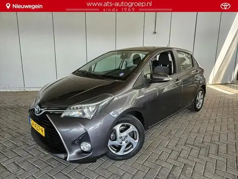 Used TOYOTA YARIS Hybrid 2015 Ad 