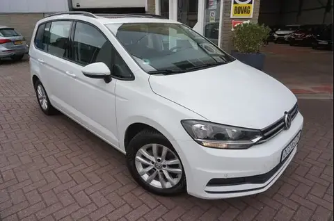 Used VOLKSWAGEN TOURAN Petrol 2017 Ad 