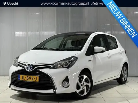 Used TOYOTA YARIS Hybrid 2015 Ad 