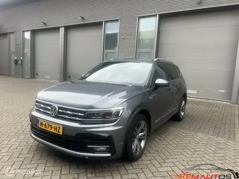 Used VOLKSWAGEN TIGUAN Petrol 2018 Ad 